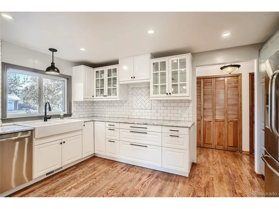 Photo of 6988 Carr Ct