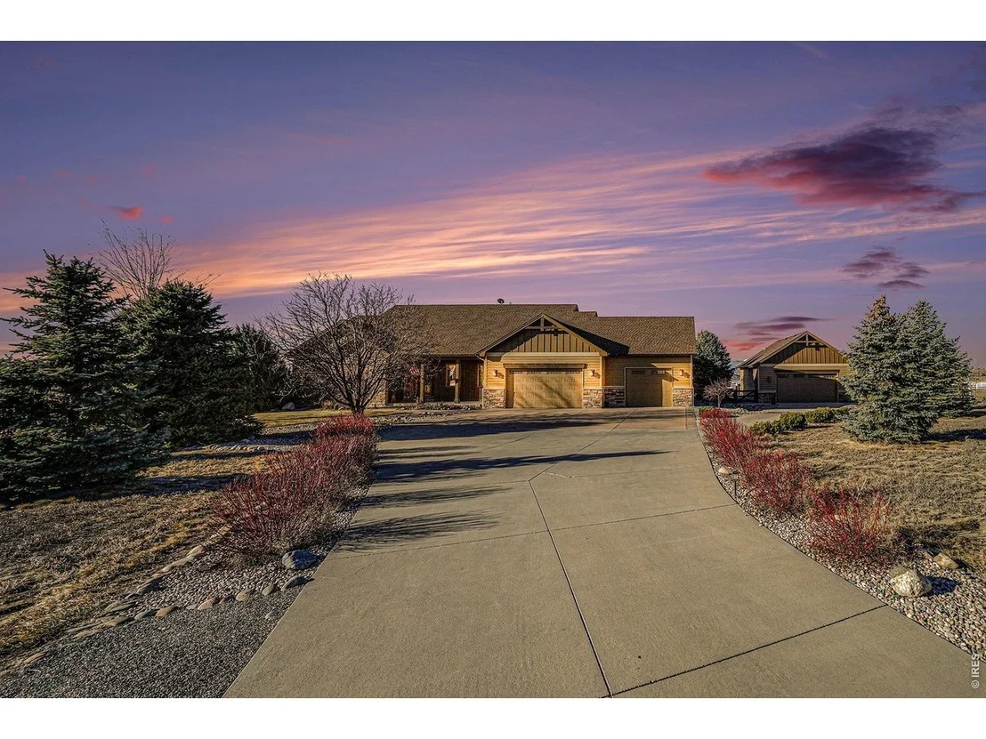 Photo of 39111 Hilltop Cir