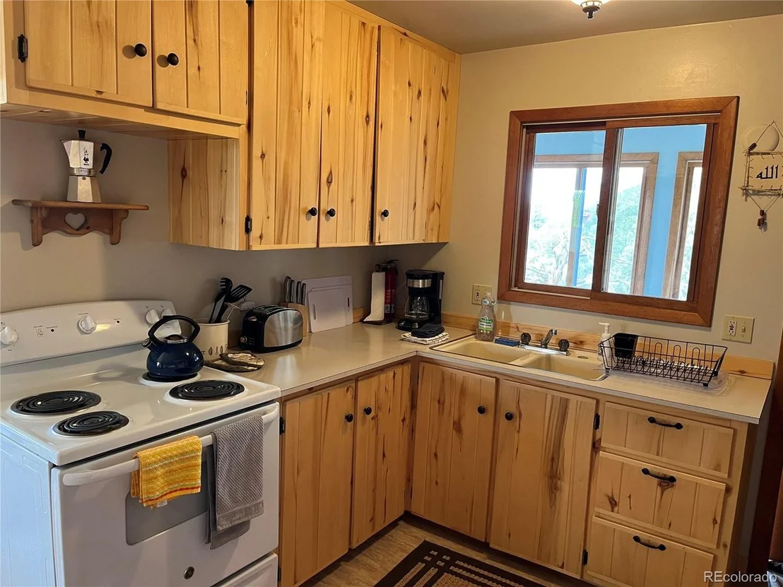 Photo of 1001 E Badger Rd