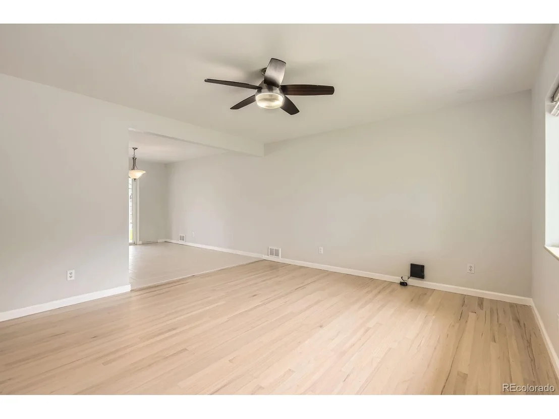 Photo of 5150 W Colgate Pl