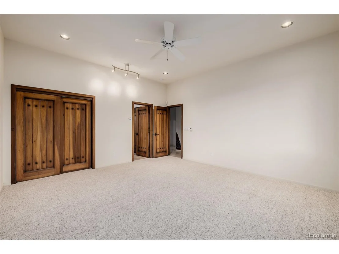 Photo of 1077 Carriage Hills Dr