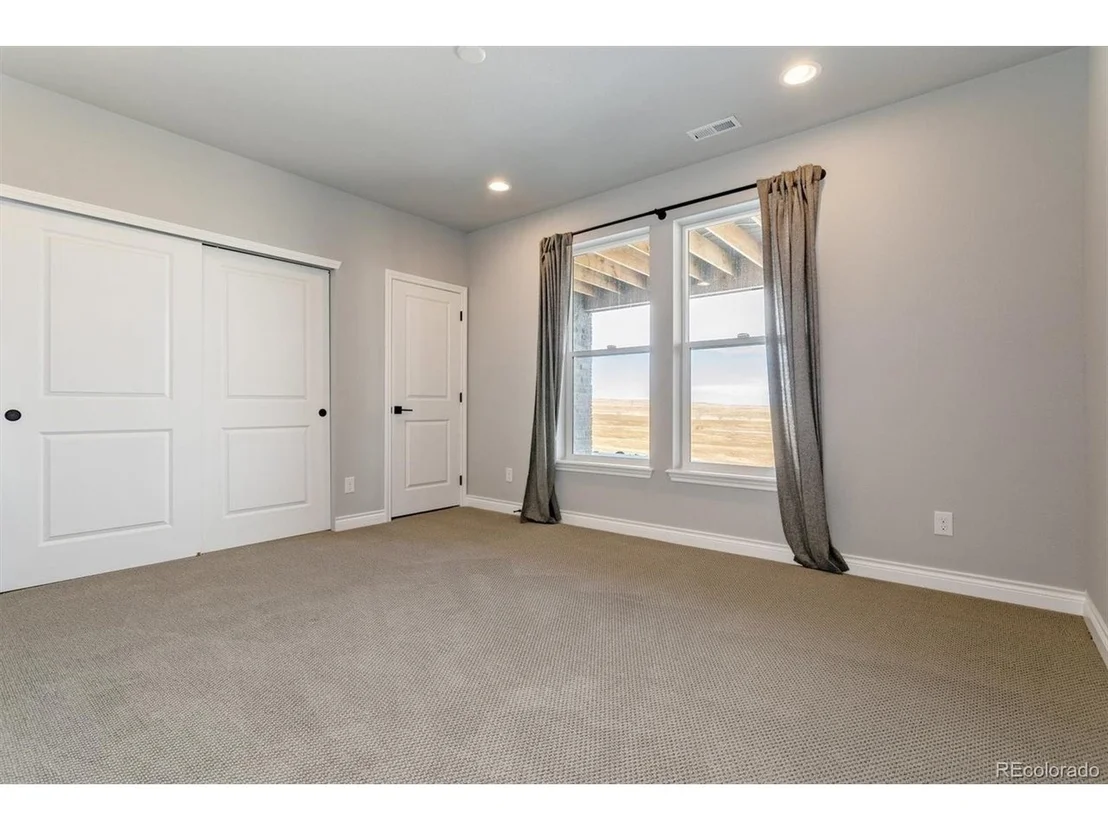 Photo of 9494 Noble Way