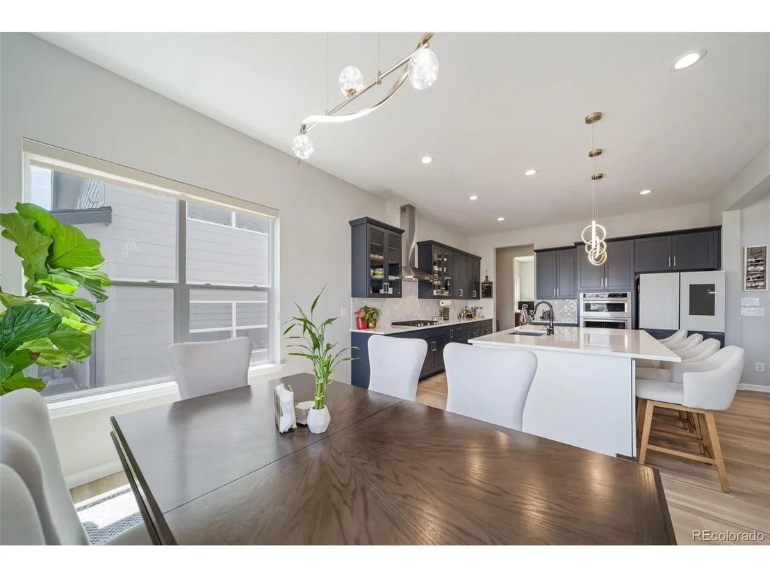 Photo of 5699 Amarosa Dr