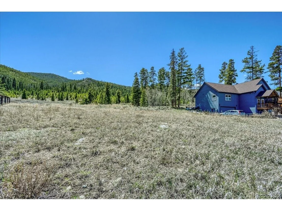 Photo of 370 Meadow Wood Cir