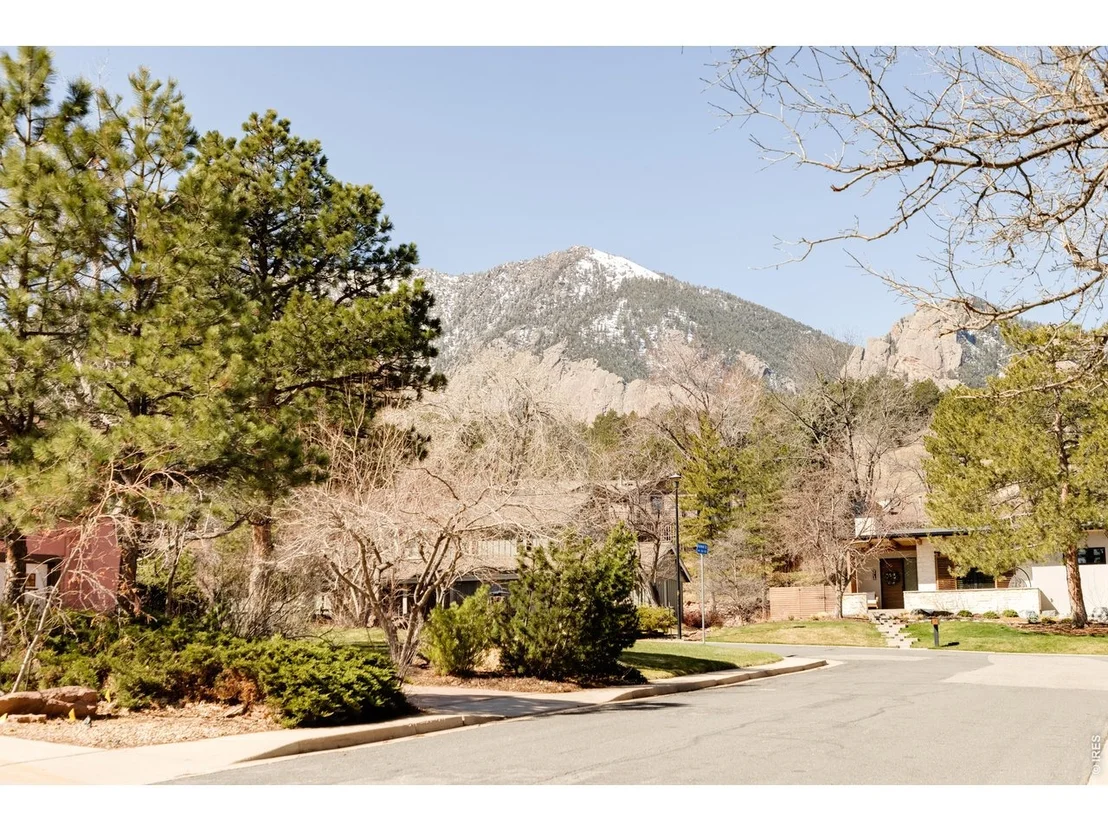 Photo of 2575 Briarwood Dr