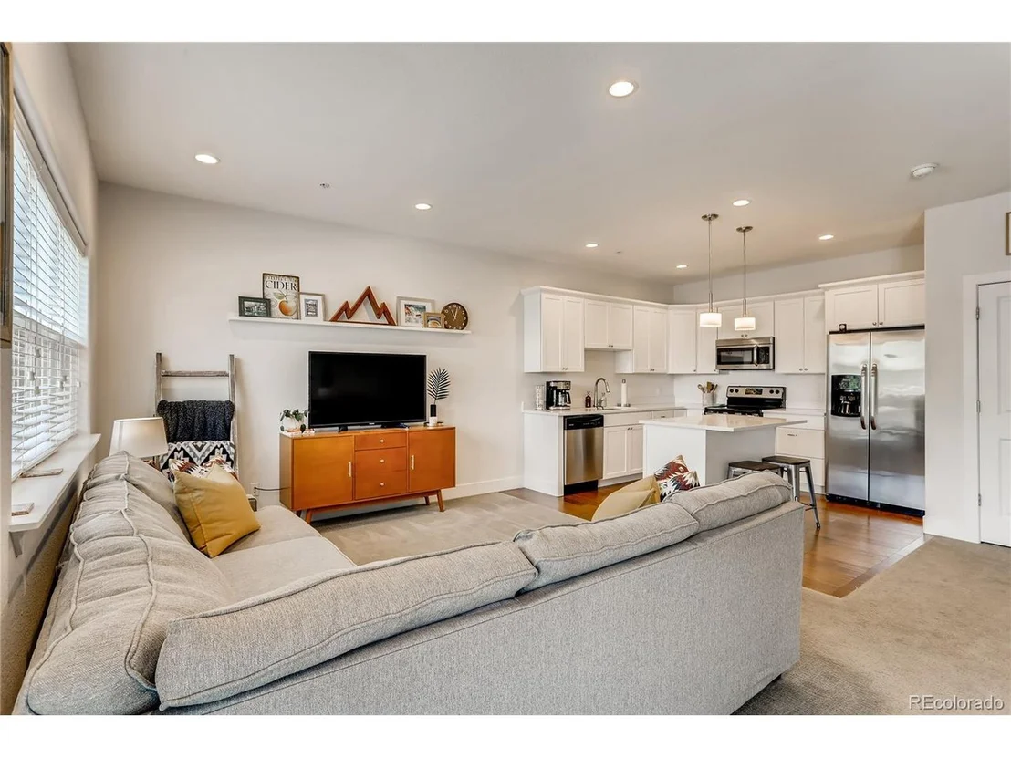 Photo of Unit B at 6780 Meade Cir