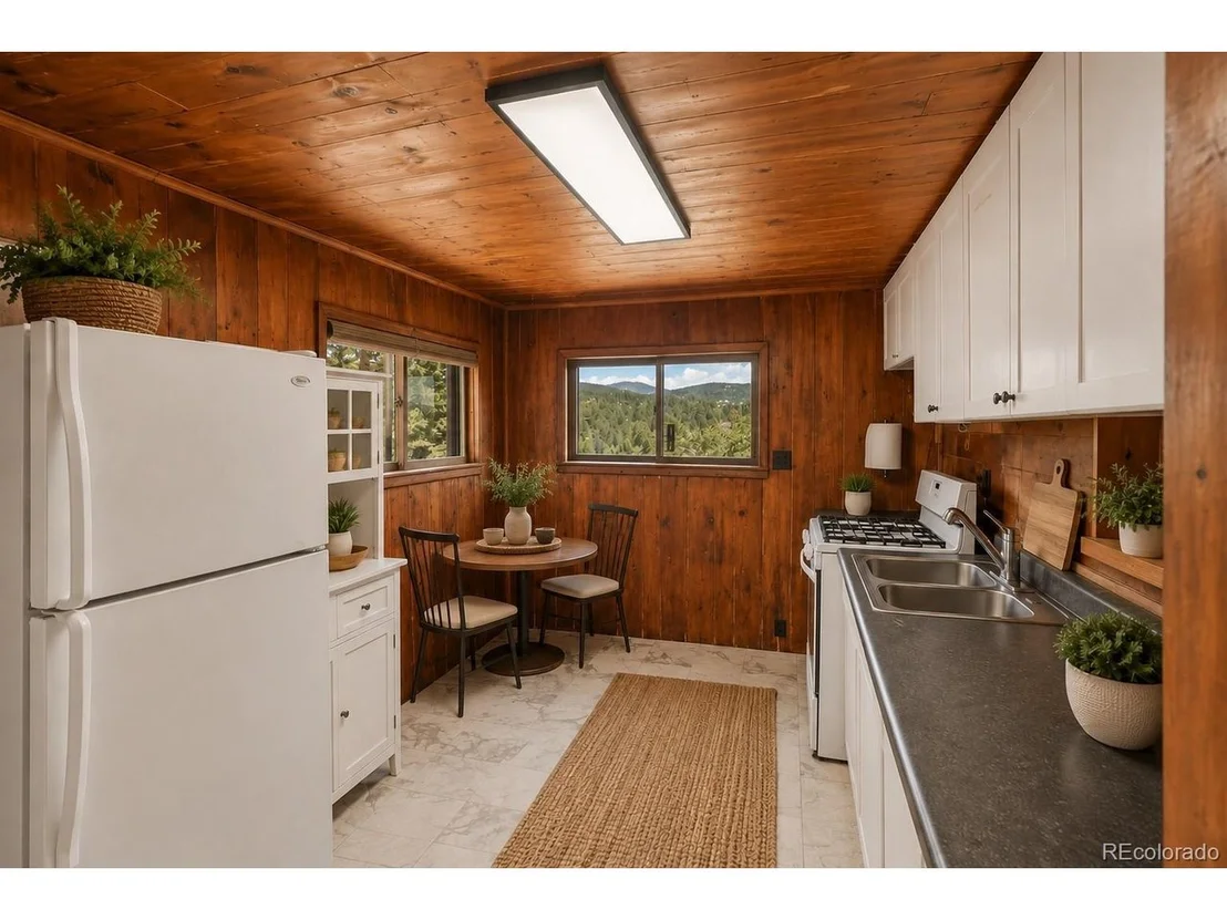 Photo of 29980 Fir Dr