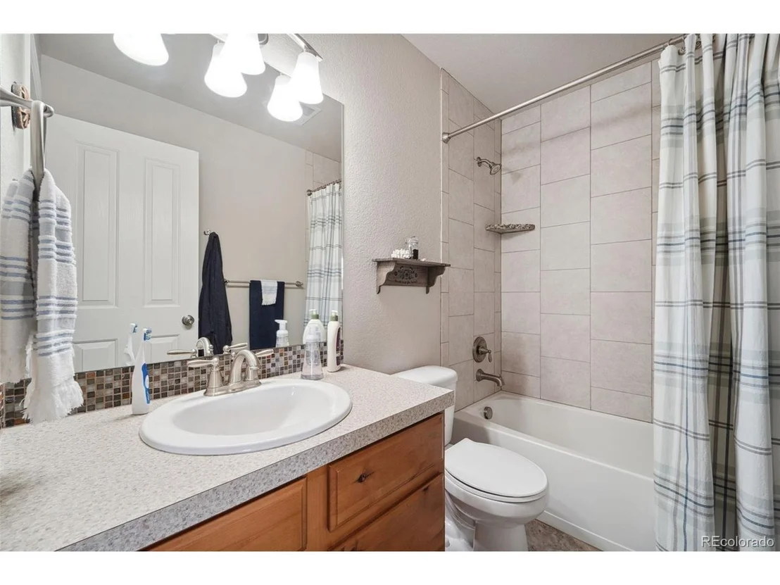 Photo of 1109 Crescent Dr