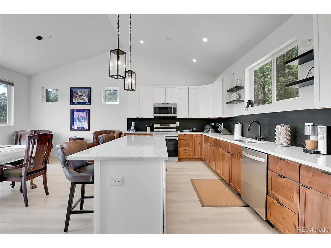 Photo of 191 Diamond Dr
