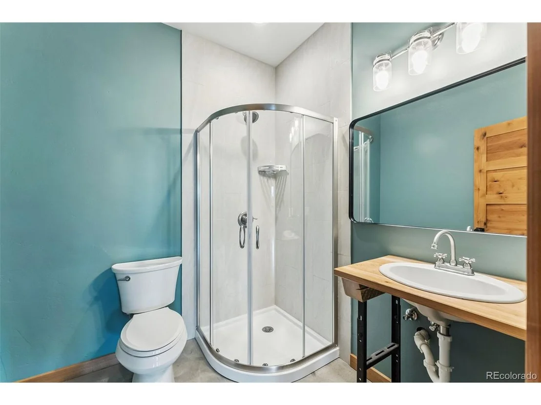 Photo of 701 Clark St