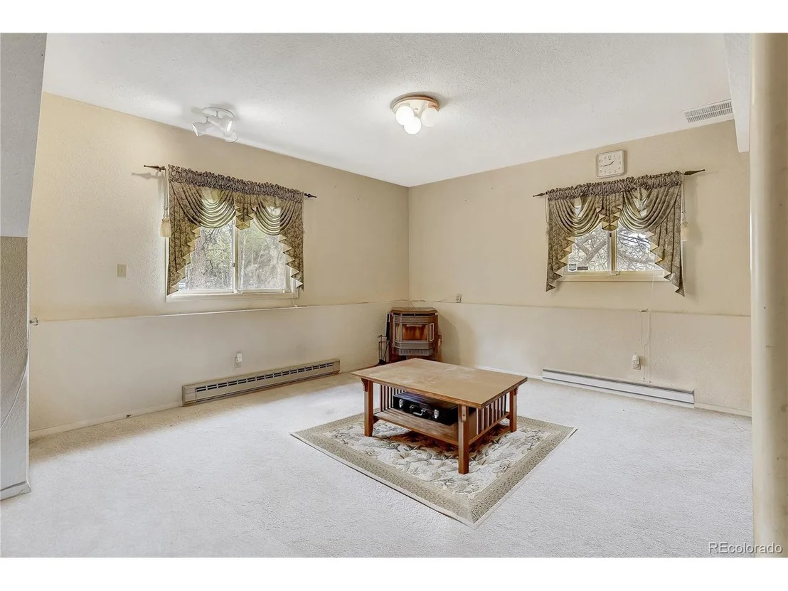 Photo of 26892 Main St