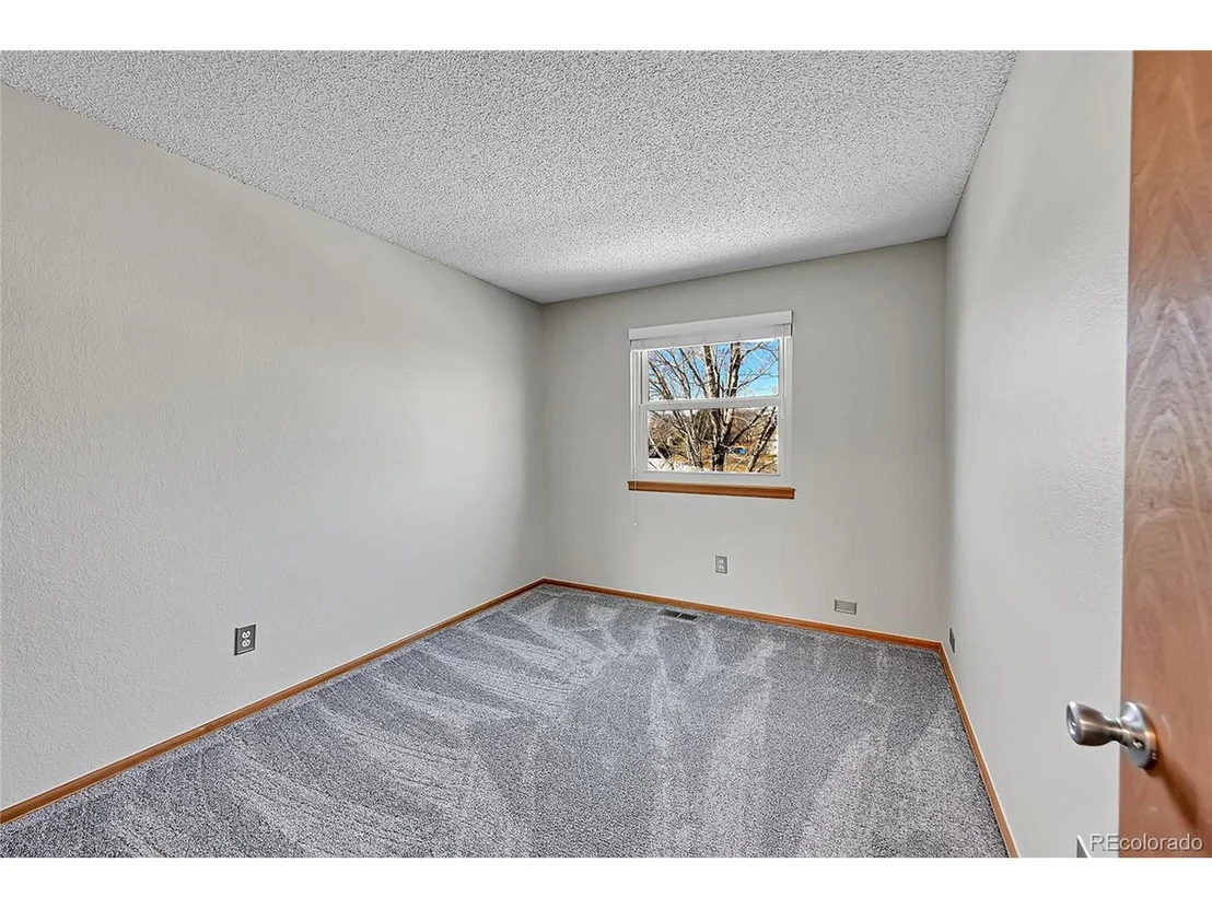 Photo of 6541 Devinney Ct