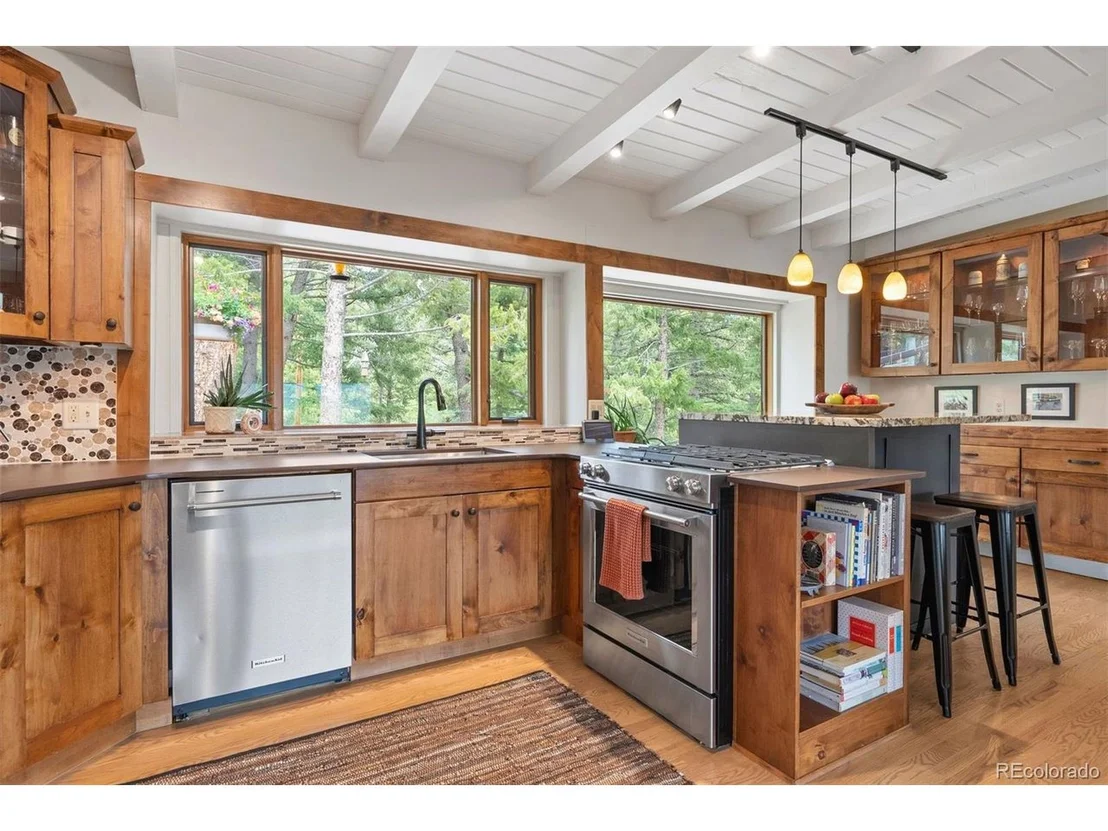 Photo of 187 Marion Dr