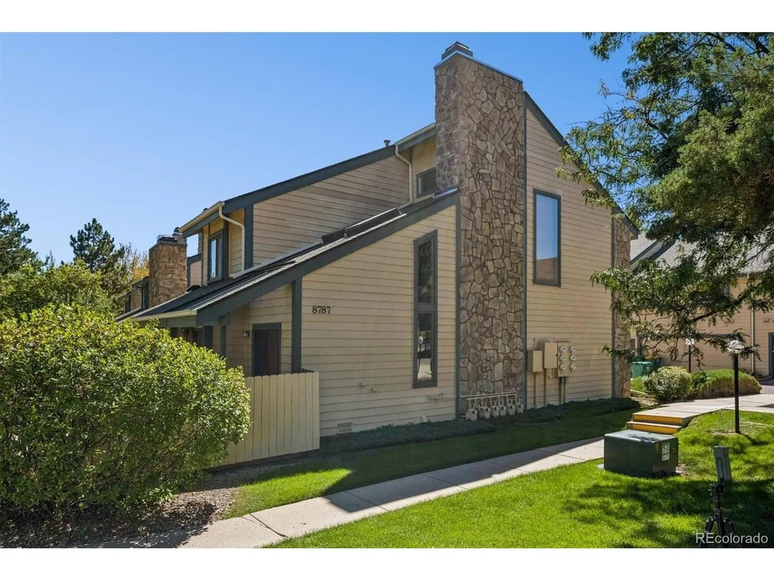 Photo of Unit D at 8787 Allison Dr