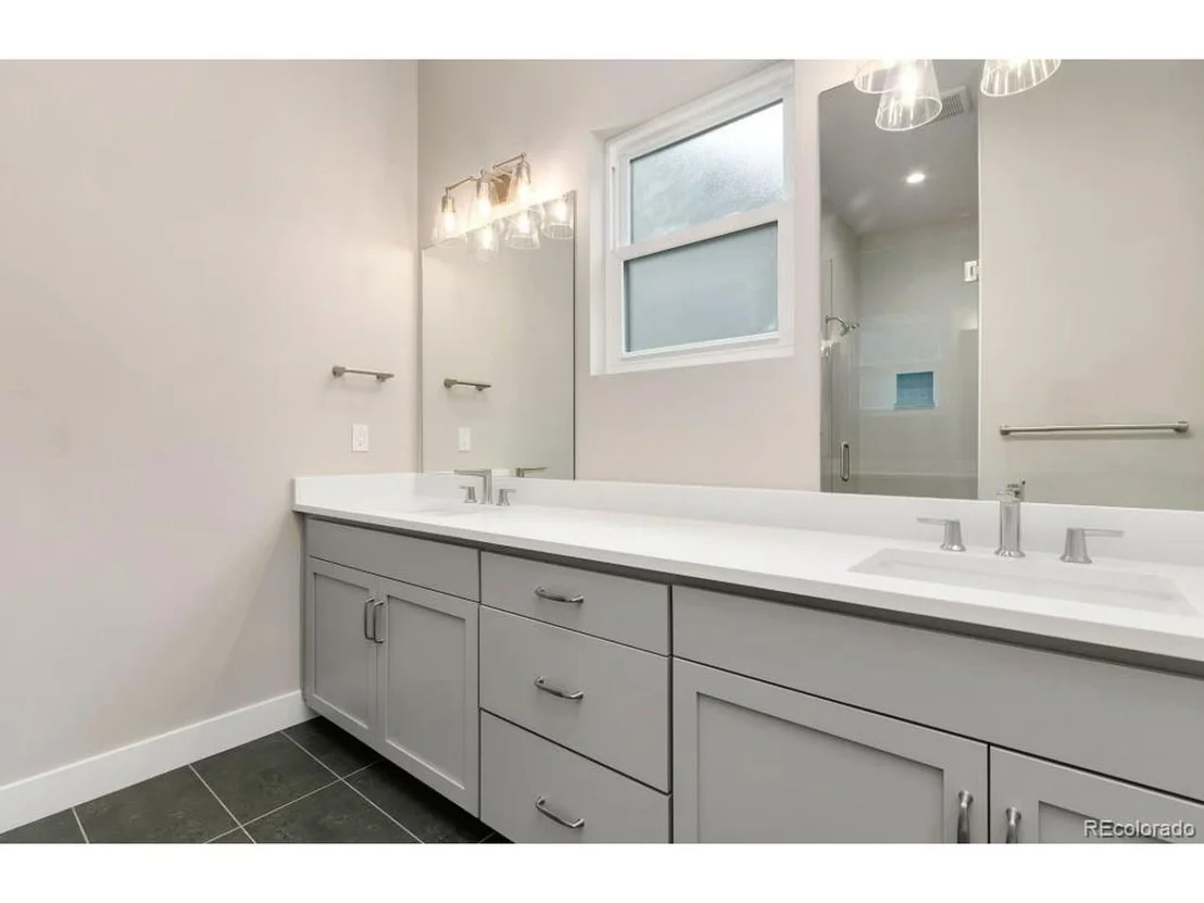 Photo of 1744 Barefoot Dr