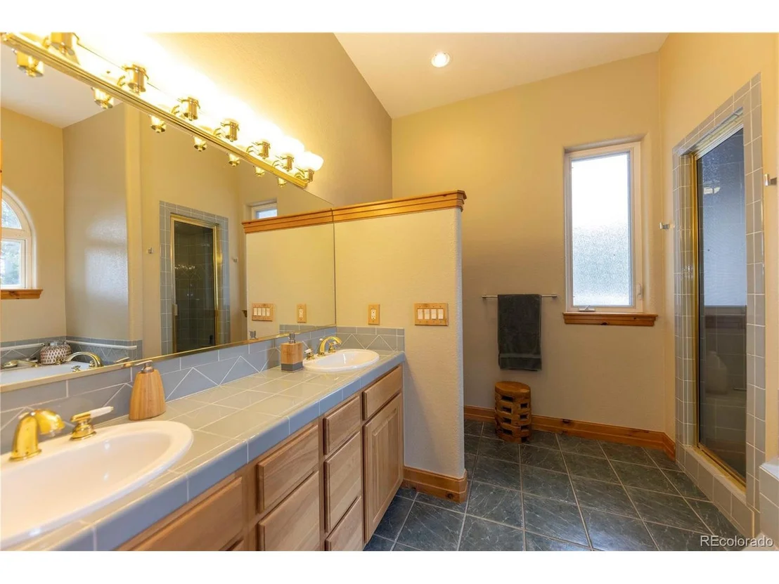 Photo of 948 Hamilton Creek Rd