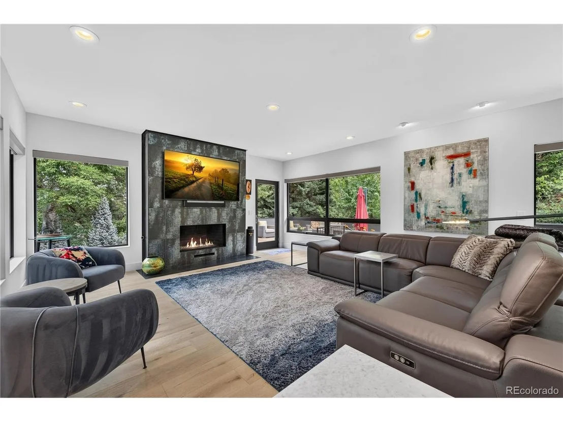 Photo of 863 Circle Dr