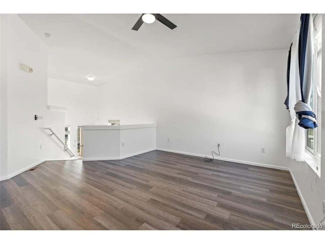 Photo of 5571 Killarney St