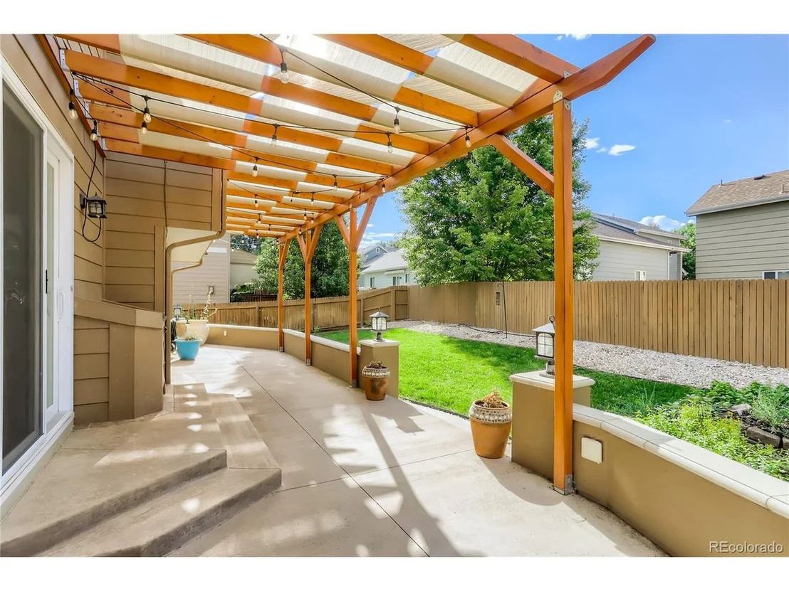 Photo of 6896 Sunburst Ave