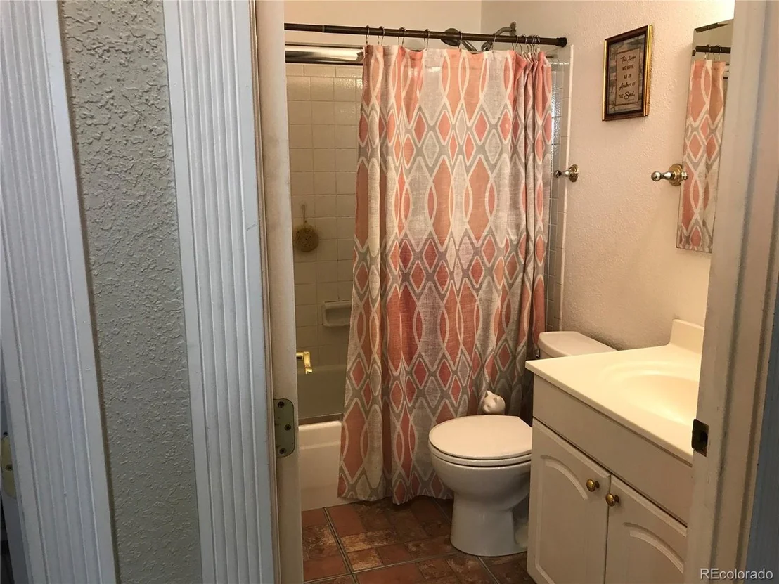 Photo of 4824 Carson St