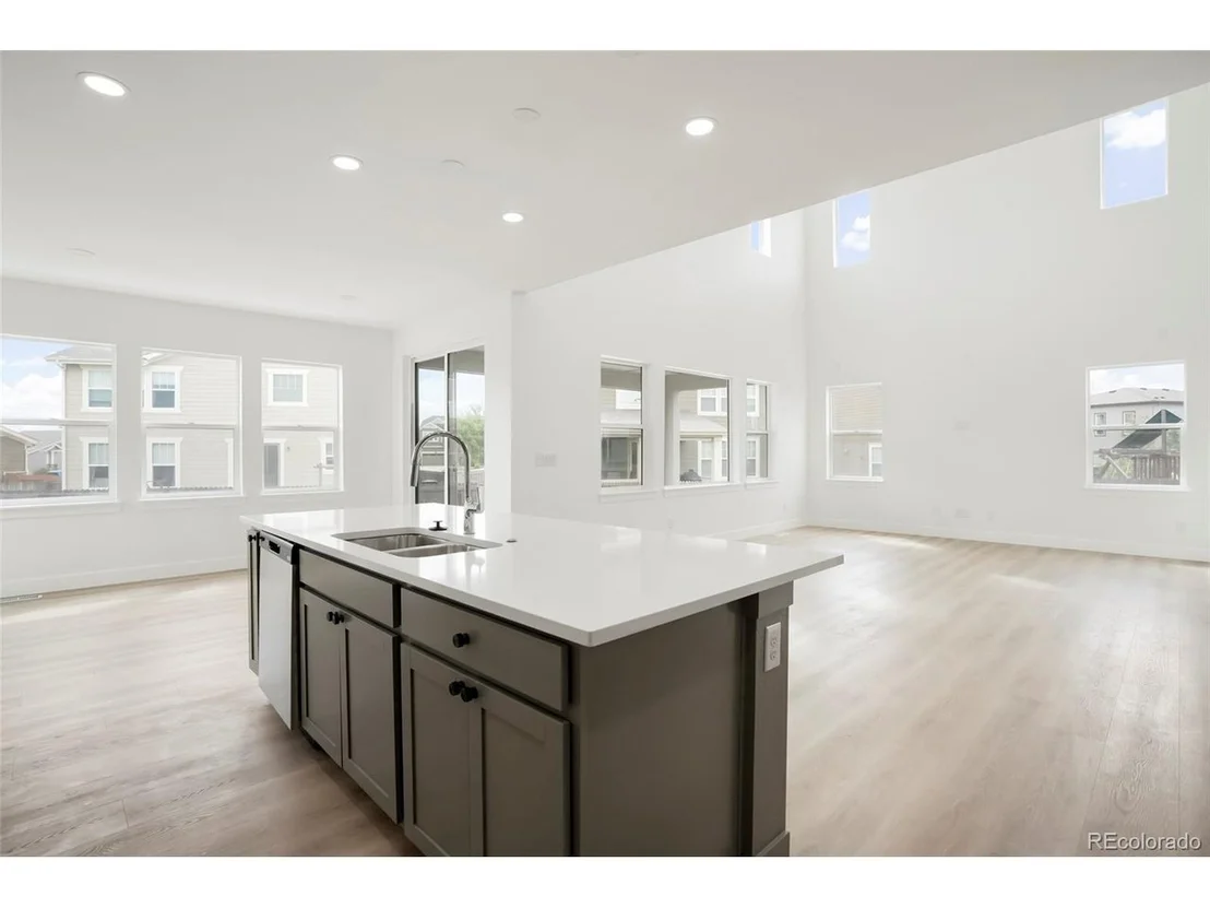 Photo of 13342 Newport Cir