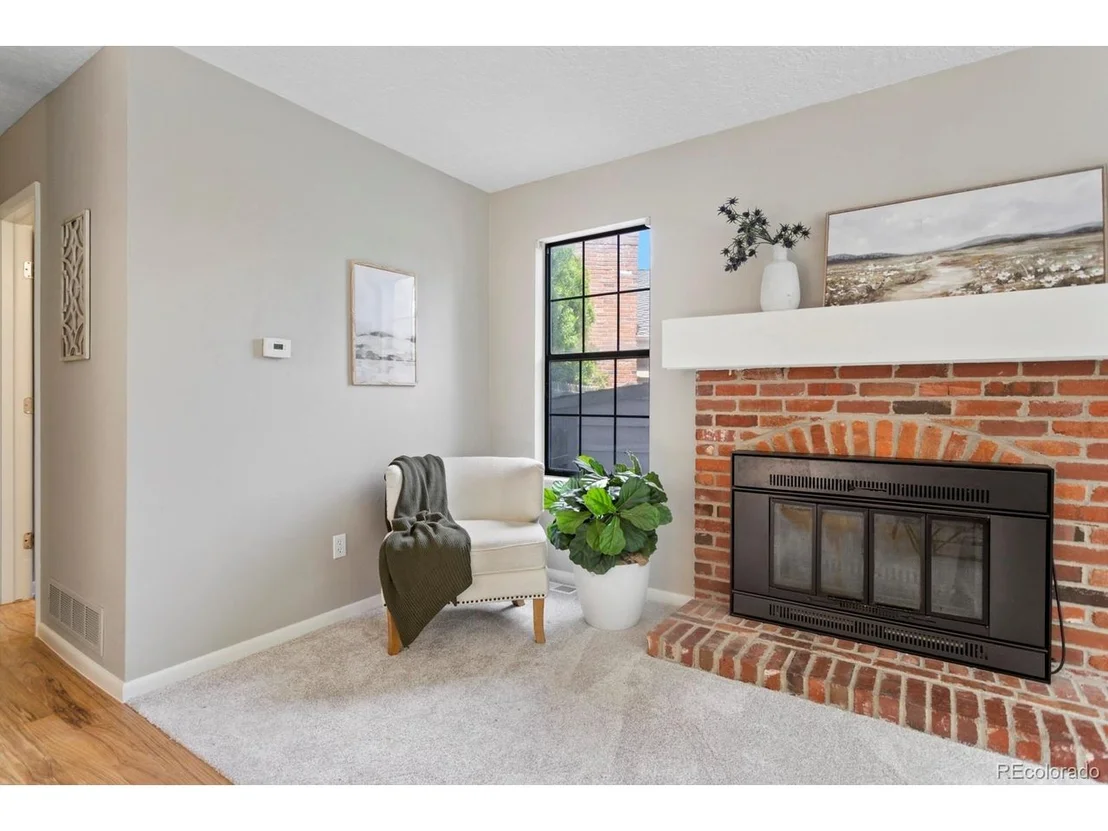 Photo of 8160 Flower Cir