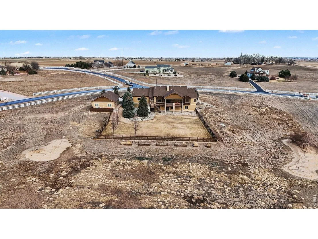 Photo of 39111 Hilltop Cir