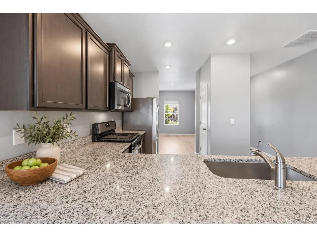 Photo of 389 Maple St
