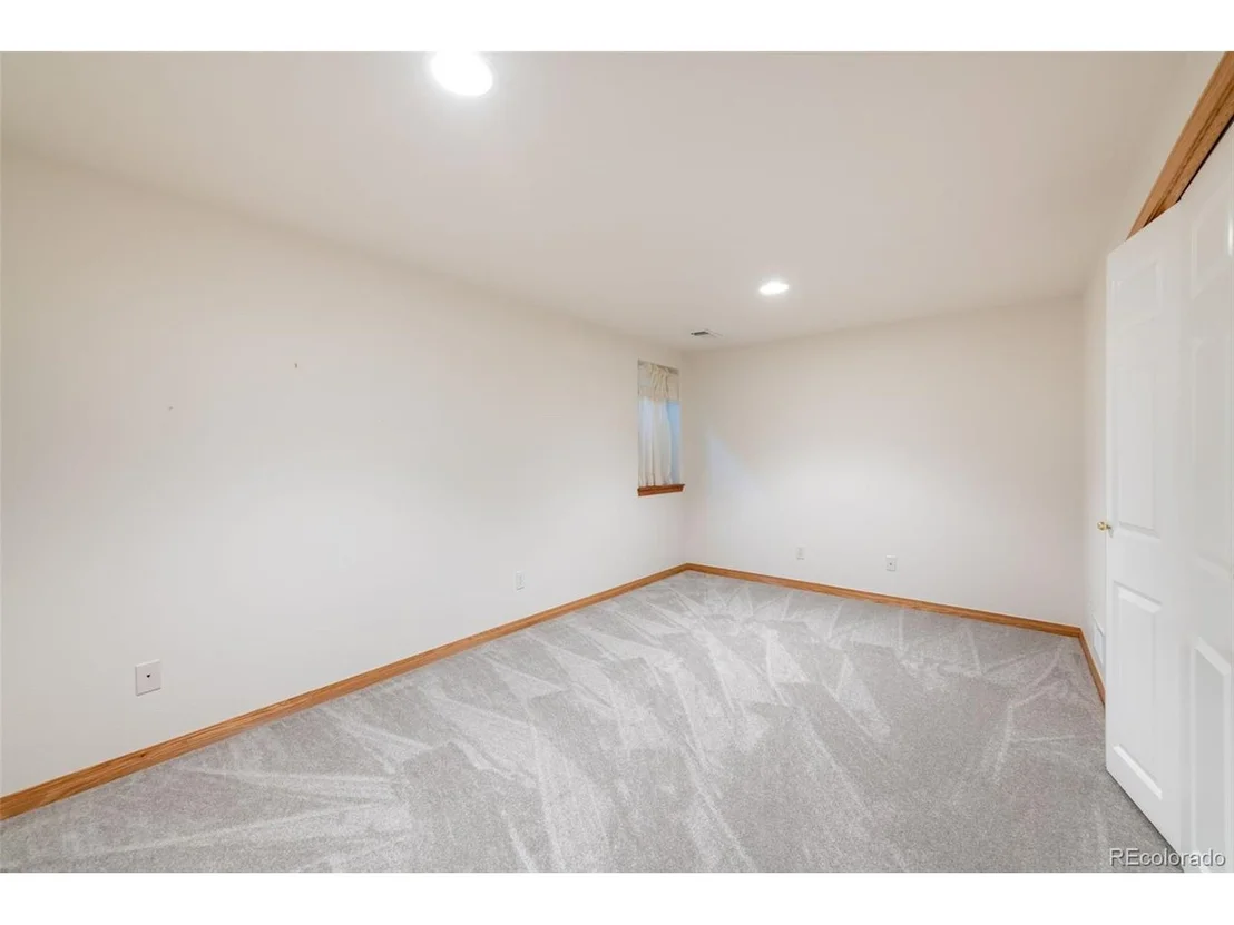 Photo of 2240 Champlain Dr