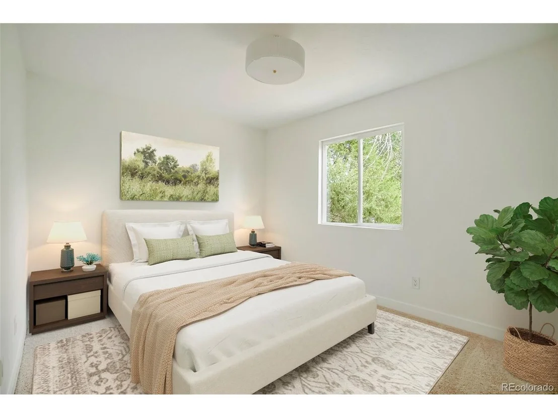 Photo of 2216 Apple Ave
