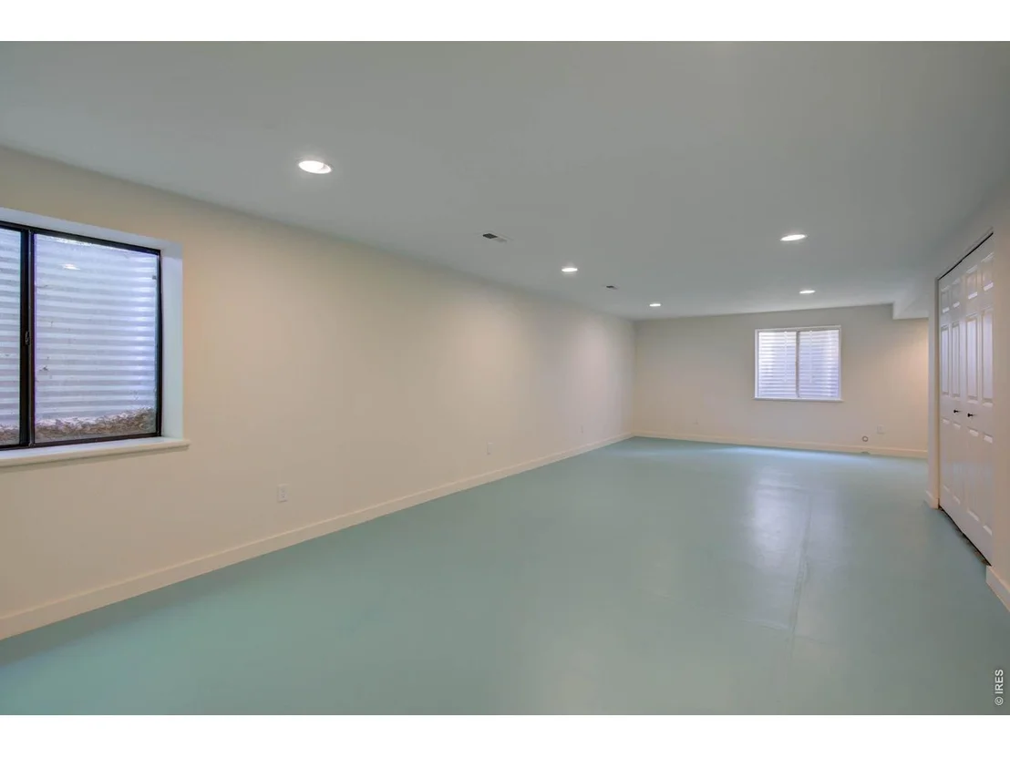 Photo of 213 Welch Dr