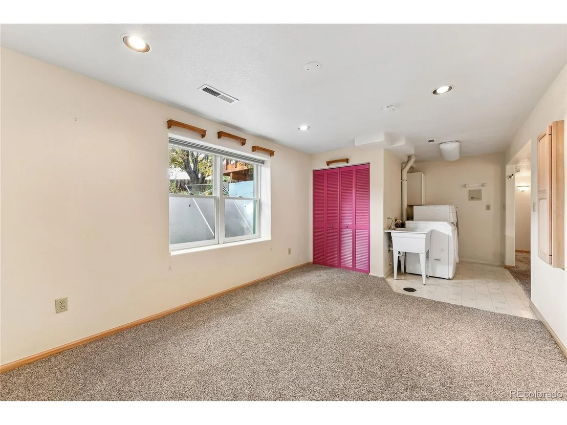 Photo of 100 Flora Ct