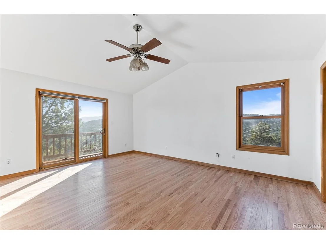Photo of 31437 Evans View Ln