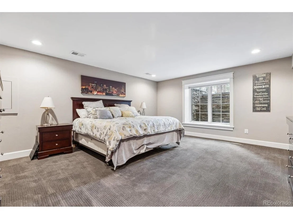 Photo of 590 Grey Squirrel Way