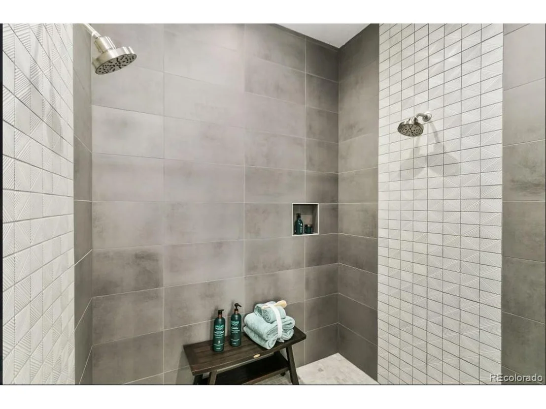 Photo of 1736 Barefoot Dr