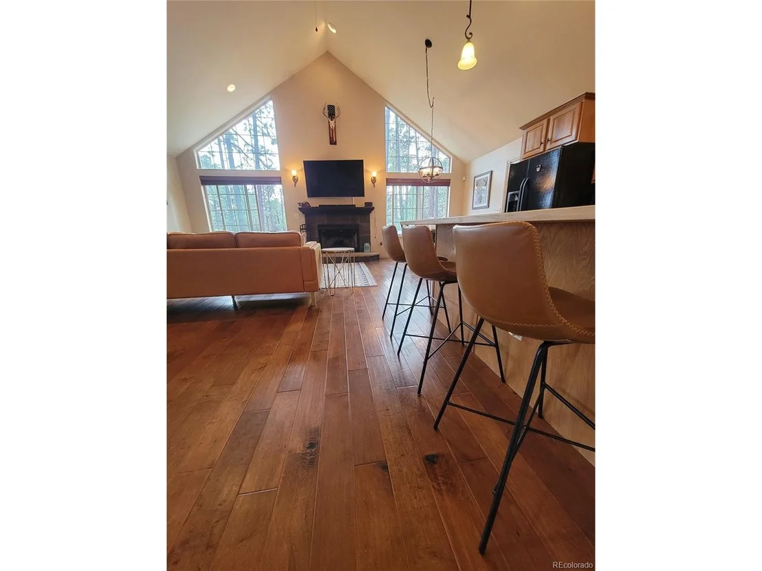 Photo of 370 Hillside Dr