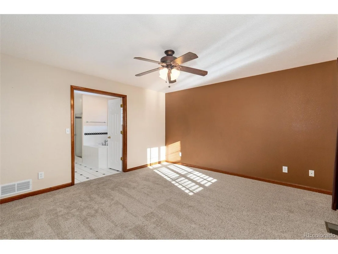 Photo of 1120 Antelope Dr W