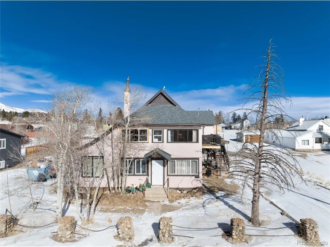 Photo of 550 Castello Ave