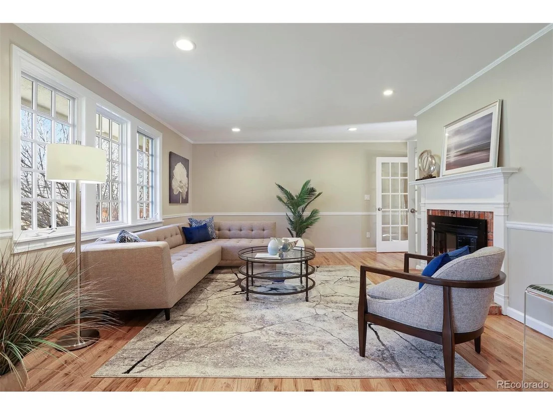 Photo of 255 Mohawk Dr