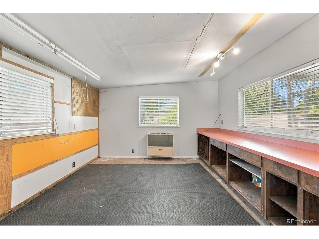 Photo of 4155 Jay St