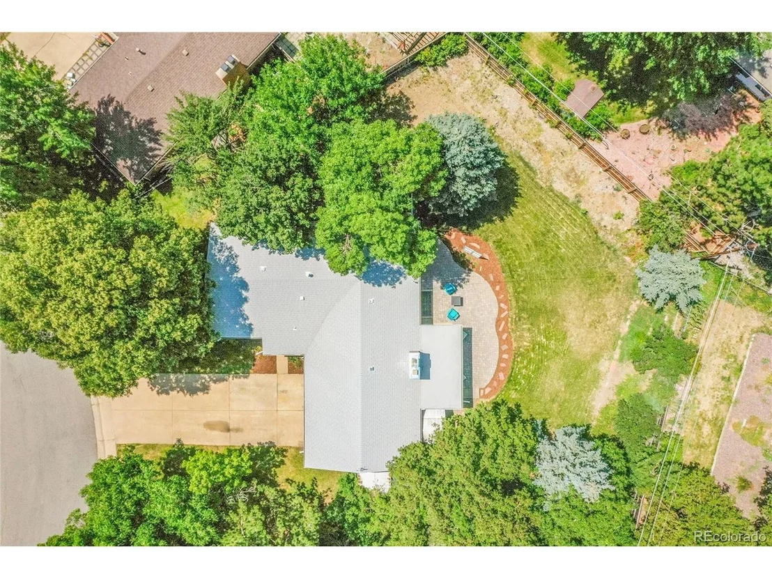 Photo of 6973 Oak Way
