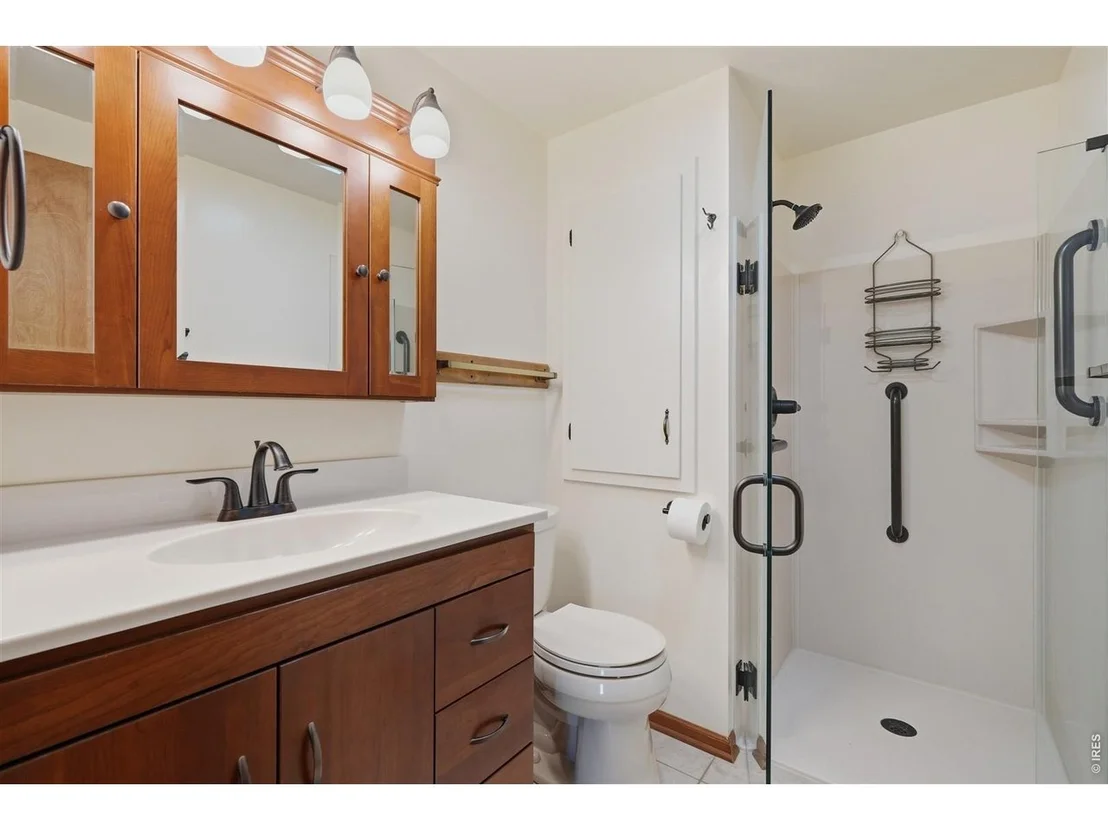 Photo of 26 Poorwill Ln