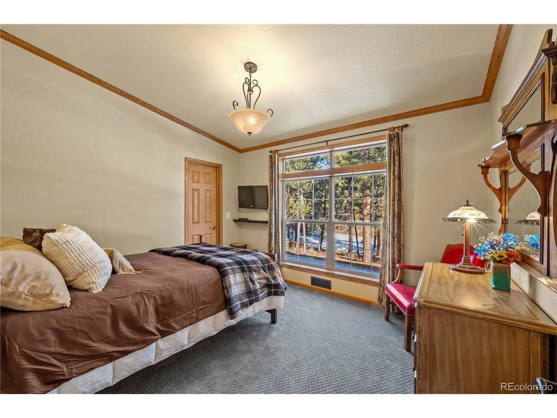 Photo of 178 Kirk Dr