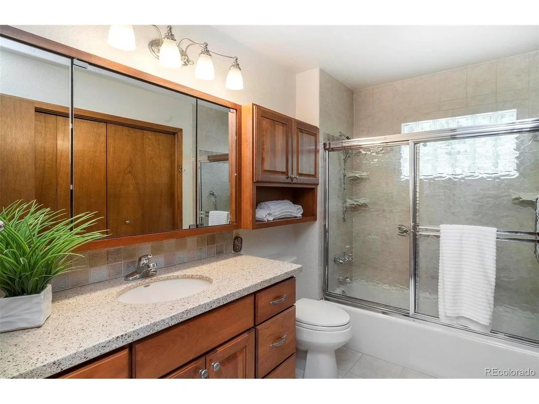Photo of 1064 Apex Valley Rd