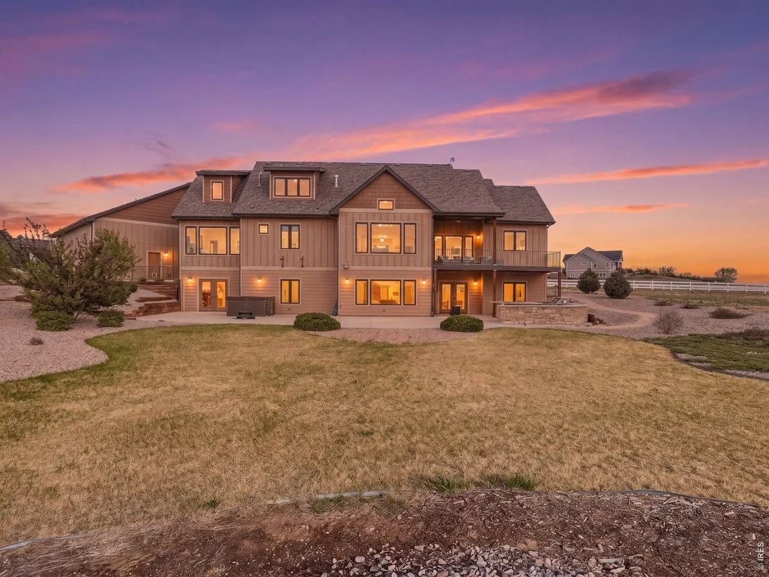 Photo of 39917 Hilltop Cir