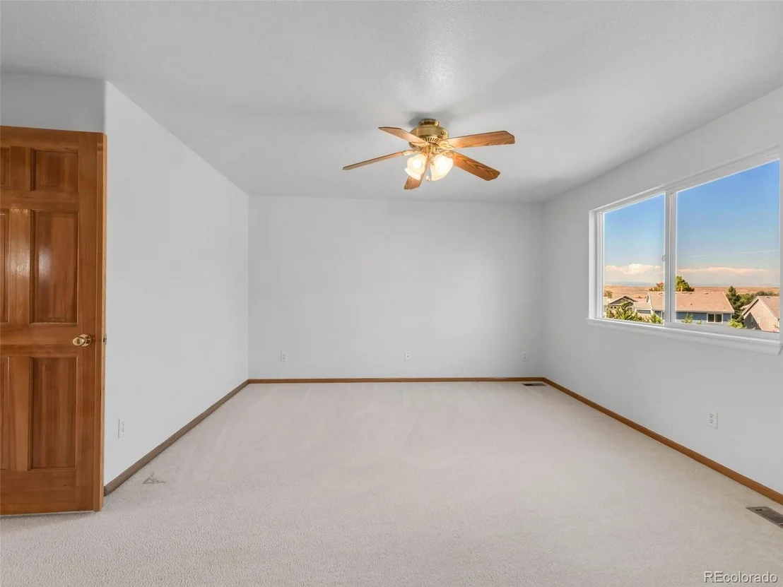 Photo of 903 Grays Peak Dr