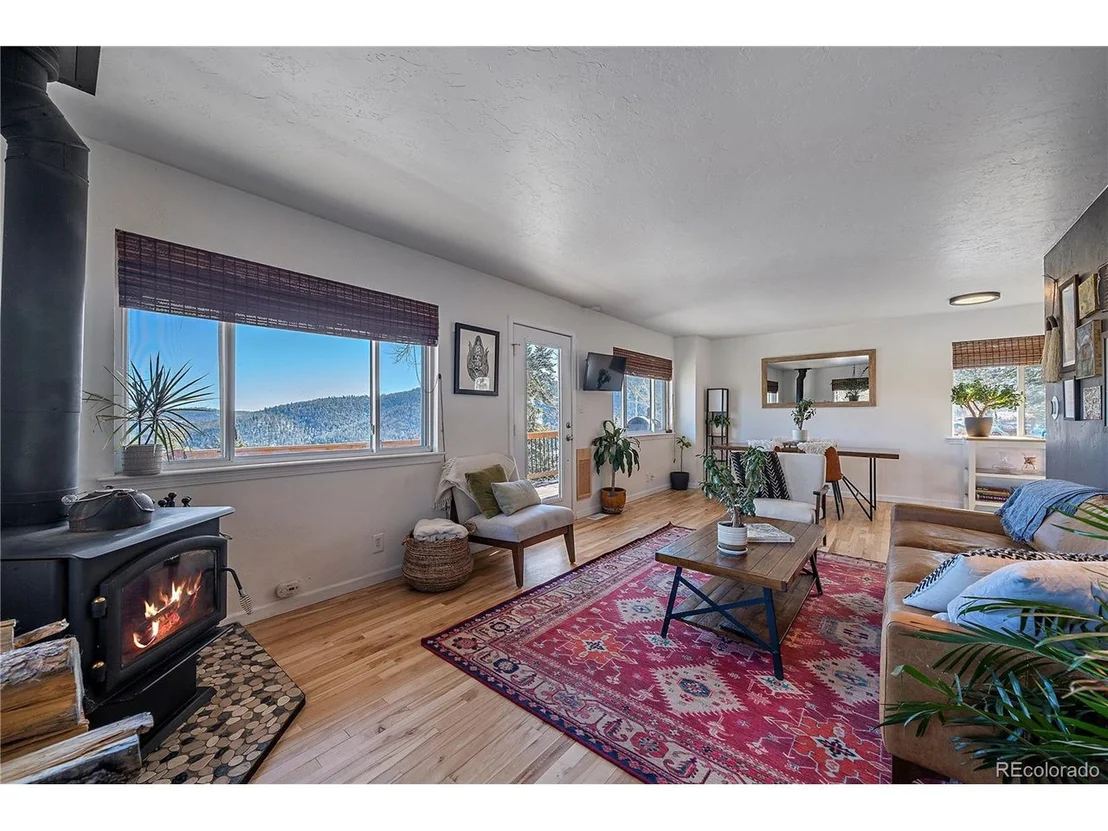 Photo of 32372 Lodgepole Dr