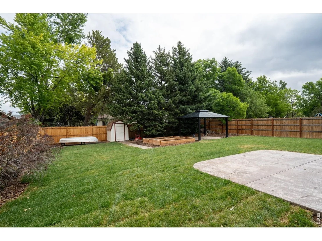 Photo of 2830 Bluegrass Dr