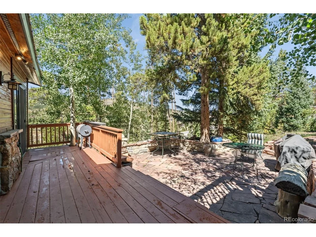 Photo of 231 Fairview Blvd
