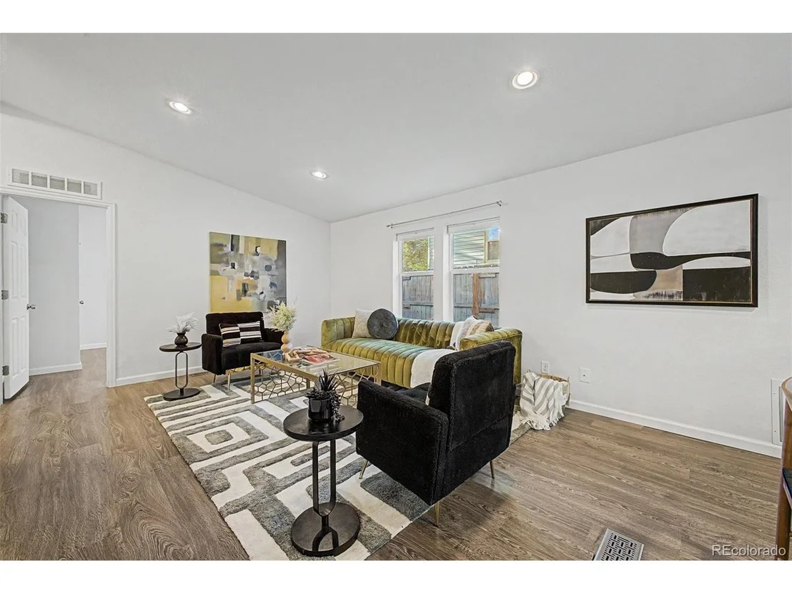 Photo of 370 Irving St